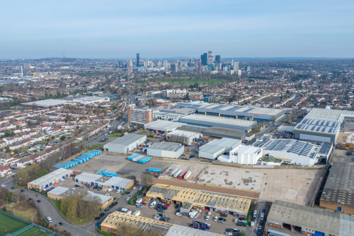 Horatius Way, Croydon