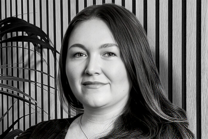Victoria Barnard, Somo