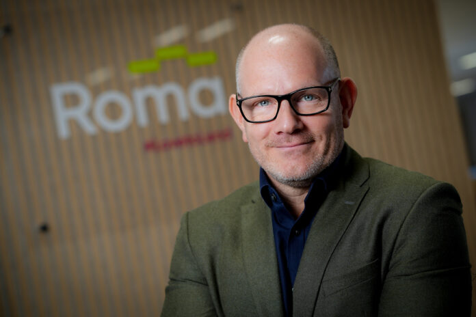Scott Marshall, Roma Finance
