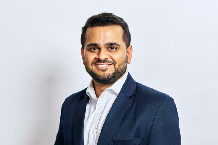 Hardik Gogia, GB Bank