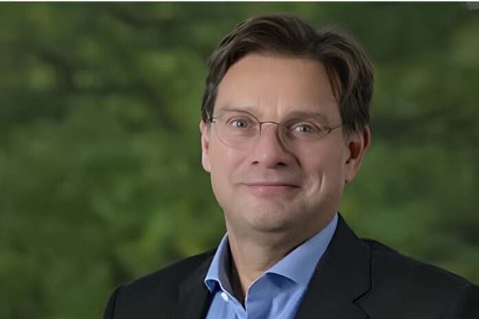 Jason Honeyman, Chief Executive of Bellway